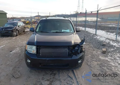 2011 Ford Escape Xlt z USA, uszkodzony, nr VIN 1FMCU9DG8BKB45285